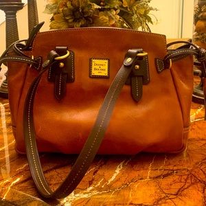 Dooney & Bourke ladies Handbag
